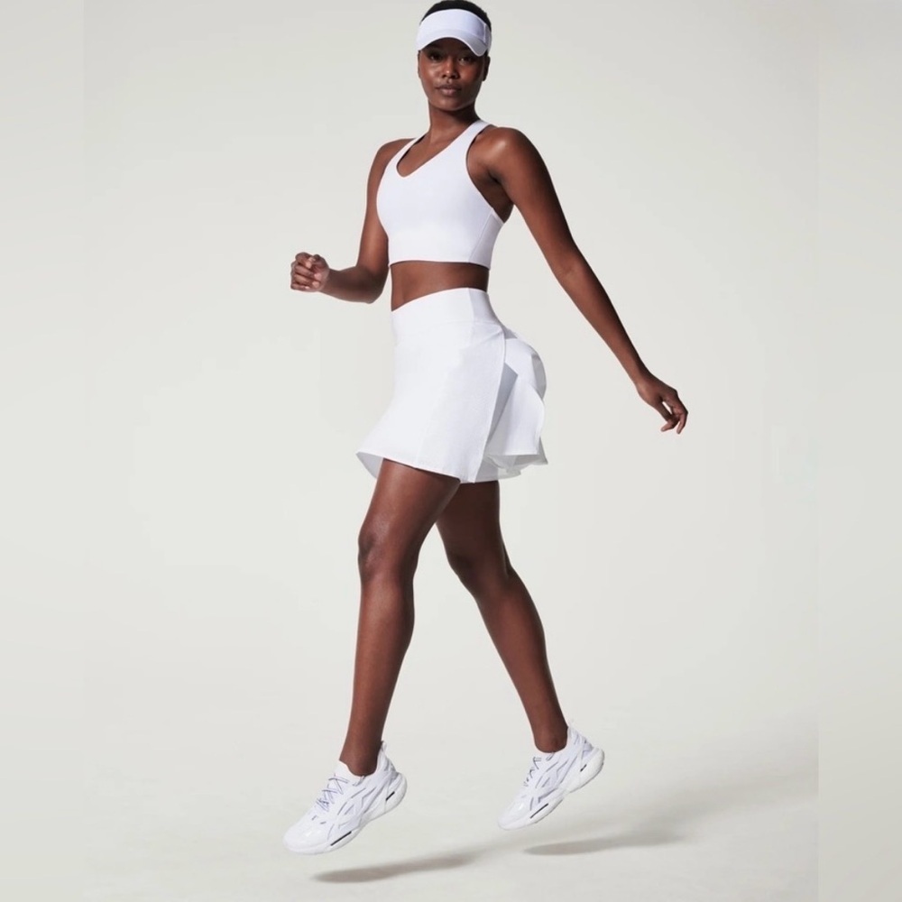 BNWT Spanx Women’s  white Get moving Skort 17” size 2X